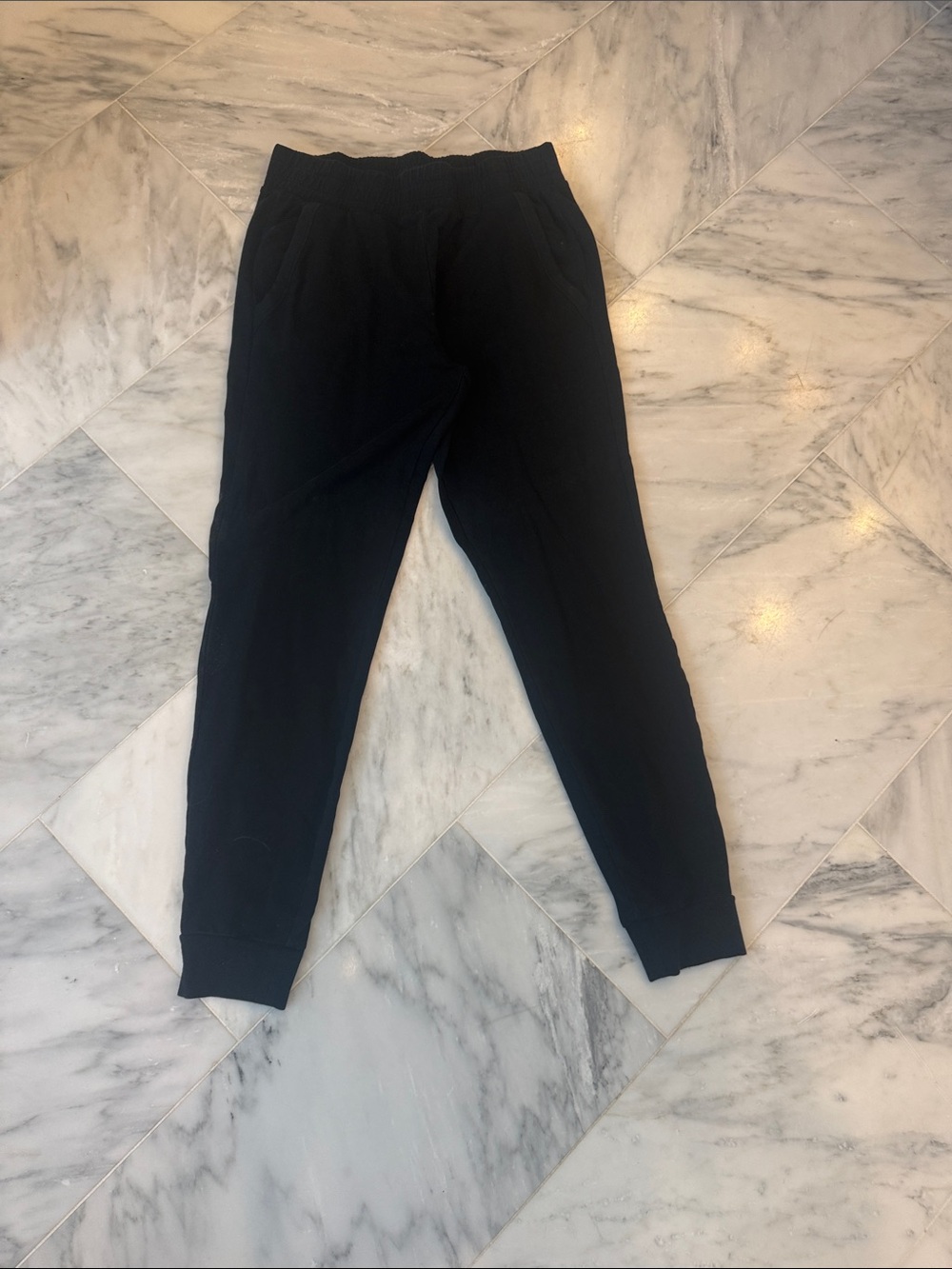 ALO Black Jogger Pants - Comfortable Everyday Bottoms